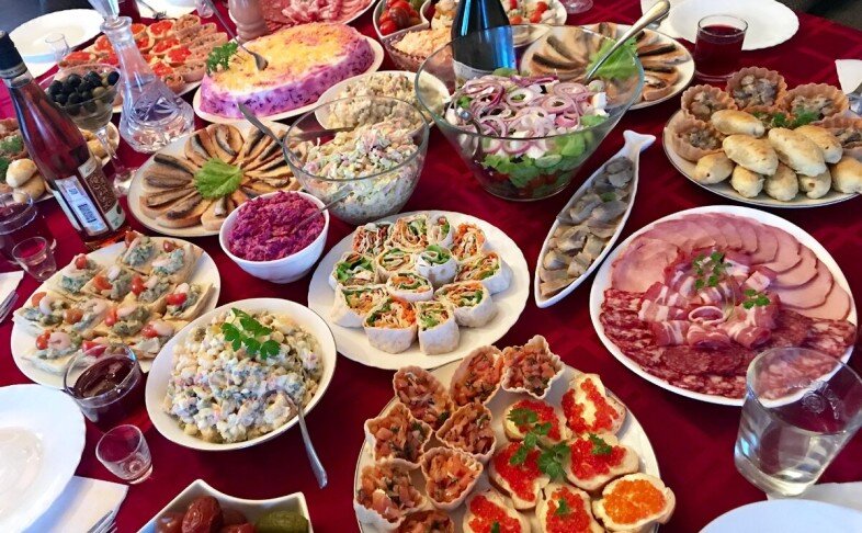 Праздничный стол на 8 персон