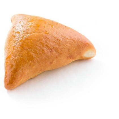 Пирожок с курицей и сыром