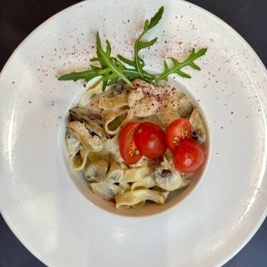 Фетучини 
с курицей и грибами