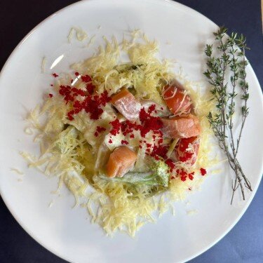 Фетучини 
с лососем и брокколи