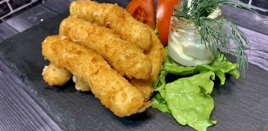 Сырные палочки из моцареллы