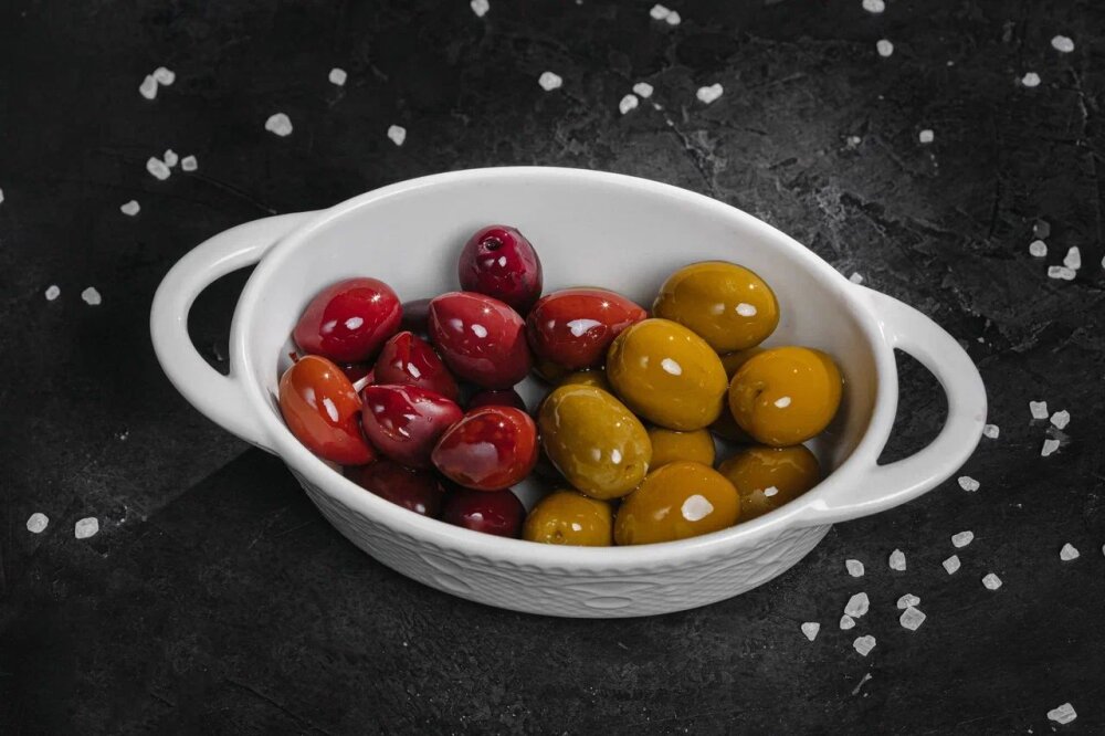 Оливки, маслины «Каламата»