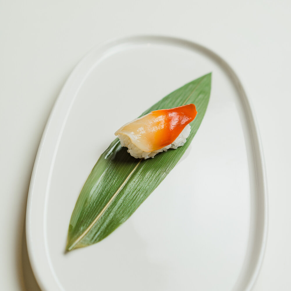 Суши «Моллюск Акагай»