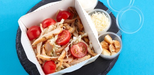 Салат Цезарь с курицей