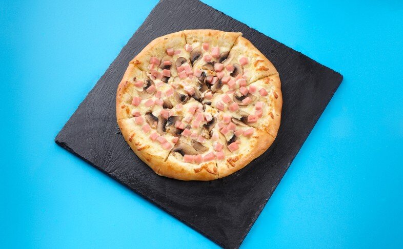 Пицца Ветчина и грибы 23 см