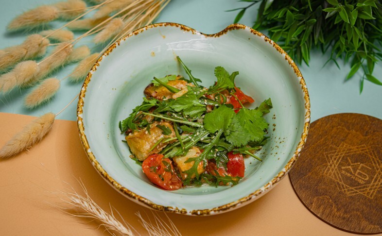 Салат с жаренными баклажанами