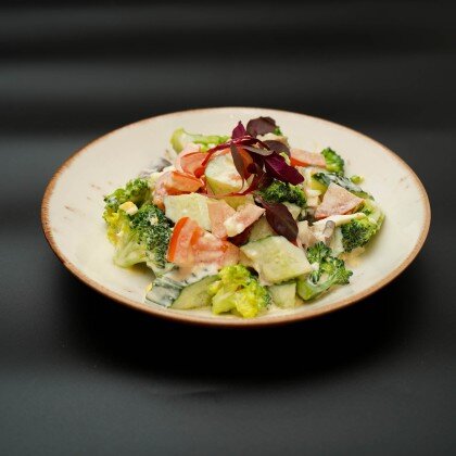 САЛАТ С БРОККОЛИ 250 ГР