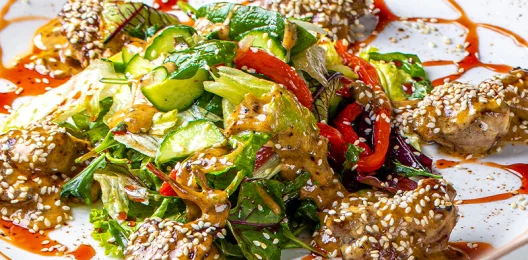 Салат из куриной печени