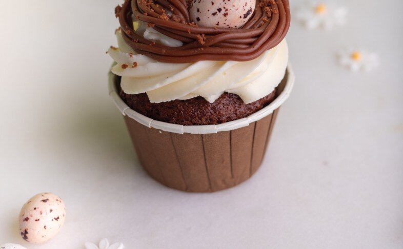 Капкейк шоколадный с маракуйя "Пасха""