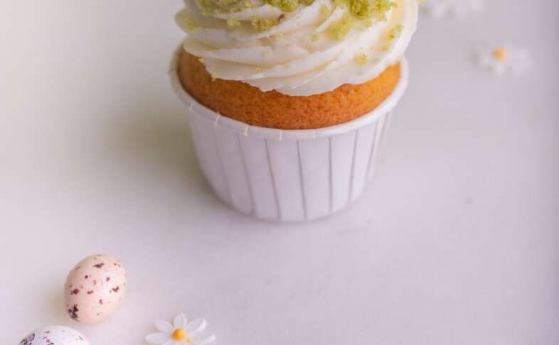 Капкейк ванильный с карамелью "Пасха"