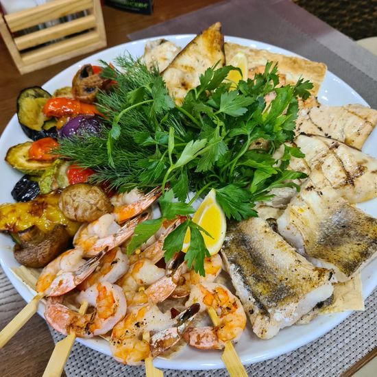 Ассорти шашлыков из рыбы (большое)