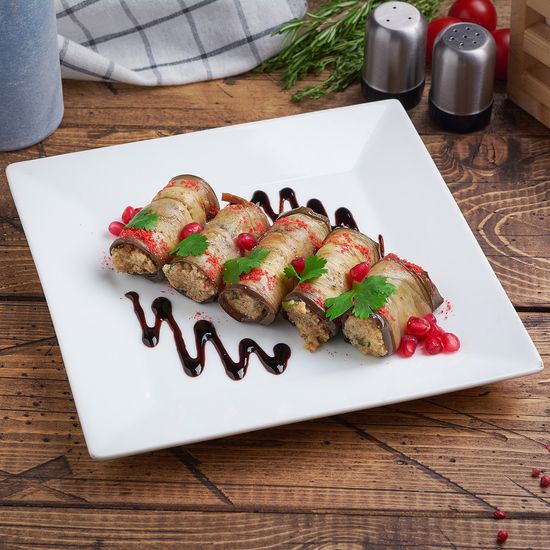 Рулетики из баклажан с грецким орехом