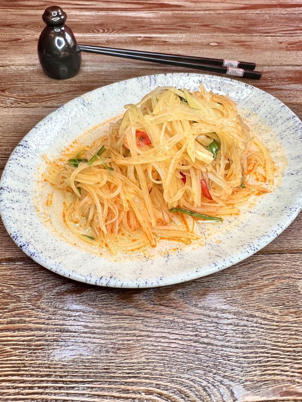 ТхудоуСы Салат из картофельной соломки