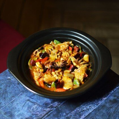 Осьминог с кальмаром, жареные в устричном соусе