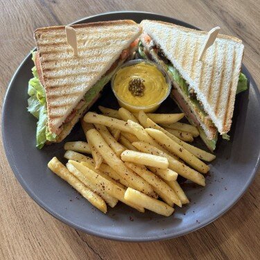 Комбо с ветчиной фри и соусом