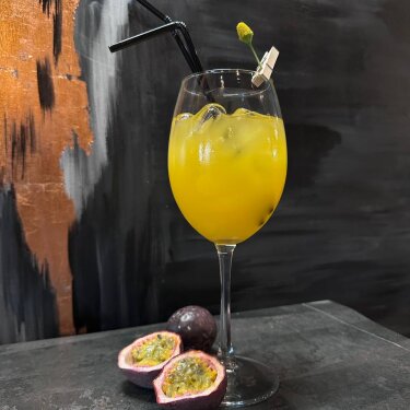 Passion Fruit Spritz