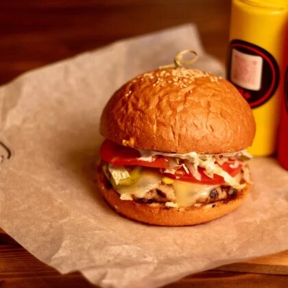 Тейсти бургер говяжий