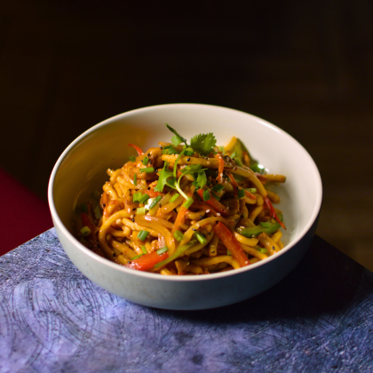 Лапша жареная с курицей и овощами 
WOK