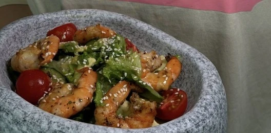 Салат с тигровой креветкой