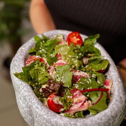 Салат с тунцом и авокадо