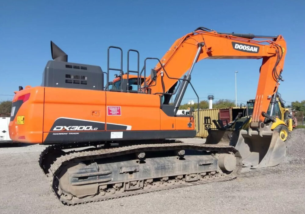 Гусеничный экскаватор Doosan 300