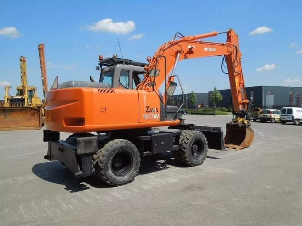 Колесный экскаватор Hitachi ZX160