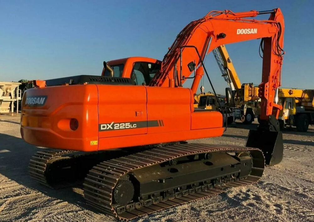 Гусеничный экскаватор Doosan 225