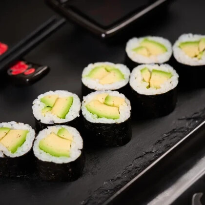 Ролл с Авокадо классика