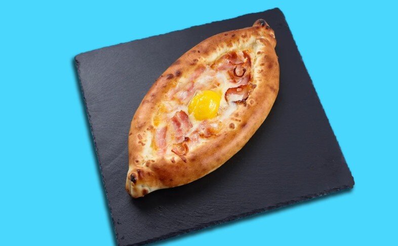 Хачапури по-Аджарски c беконом