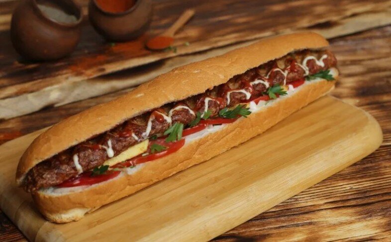 ЛЮЛЯ-ДОГ С ГОВЯЖЬИМ КЕБАБОМ