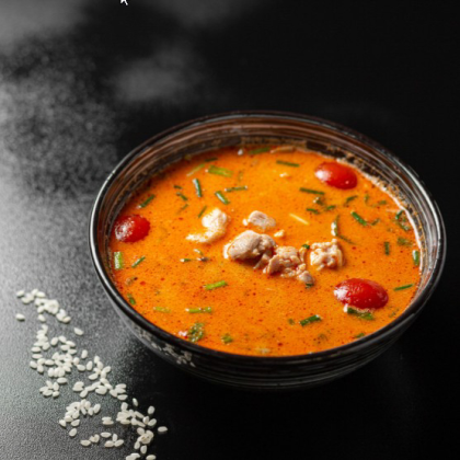 ТОМ ЯМ С КУРИЦЕЙ