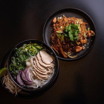 ФО ГА ﴾1/2 порции﴿ + ЛАПША РИСОВАЯ С КУРИЦЕЙ