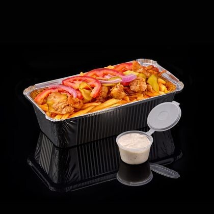 Фри с курицей, помидором,огурцом, красный лук,чесночный соус