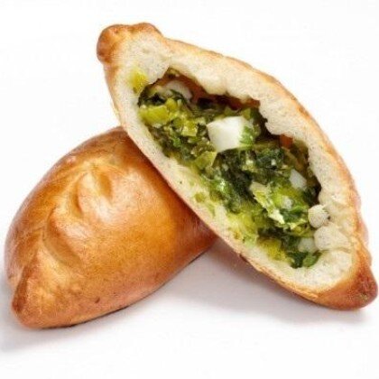 Пирожок с зеленым луком и яйцом