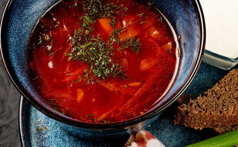 Борщ с салом