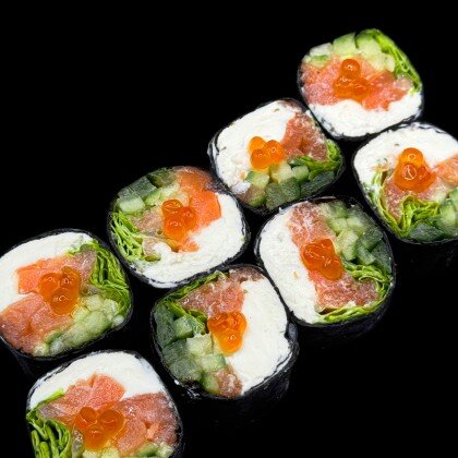 Ролл без риса с лососем и сливочным сыром