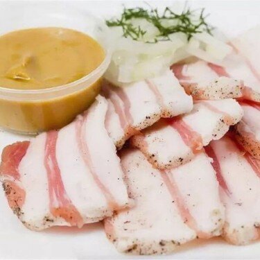 Грудинка соленая с горчицей