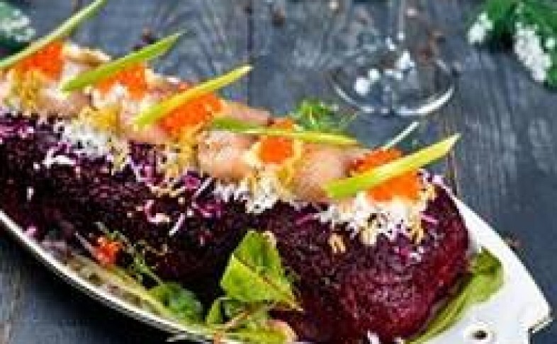 Рулет из красной рыбы под шубой