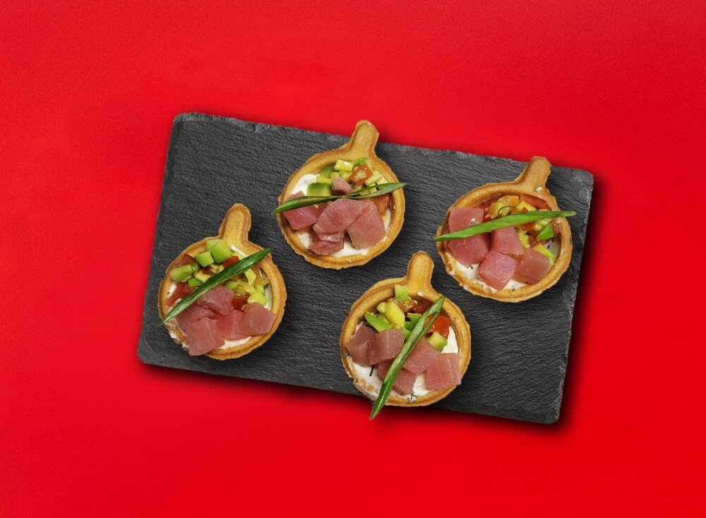 Тарталетки с тунцом