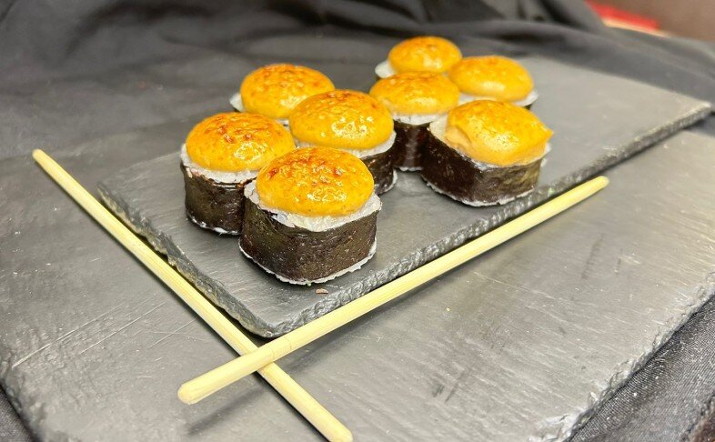 Запеченные маки с кальмаром