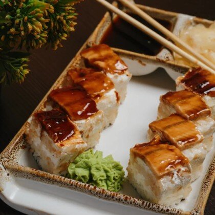 Суши-кейк с угрем