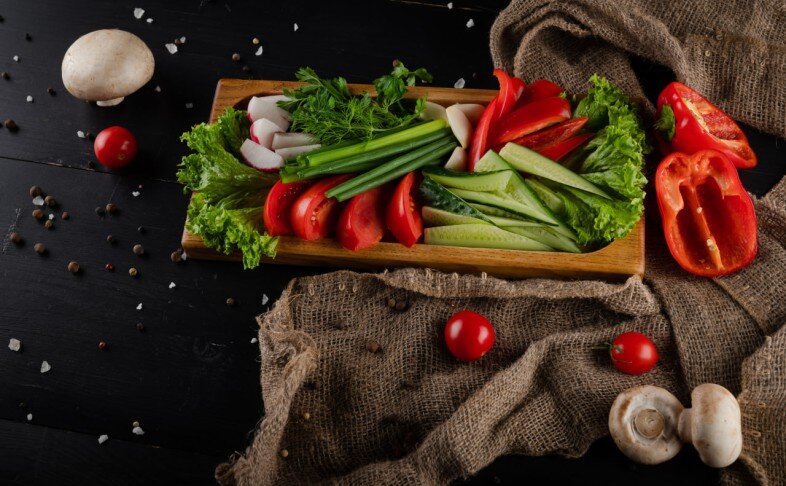 Ассорти из свежих овощей