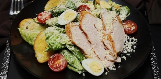 Цезарь с курицей