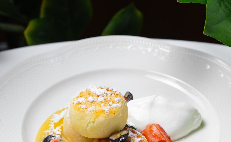 Сырники с кокосовой сгущенкой и сметаной