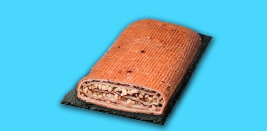 Рулет с яблоком и корицей