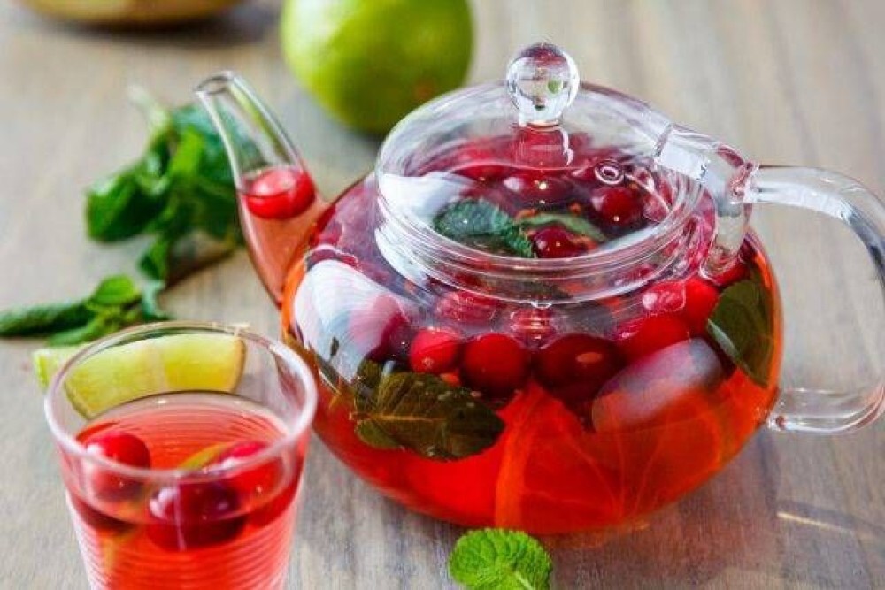 Чай брусника, клубника, базилик с доставкой