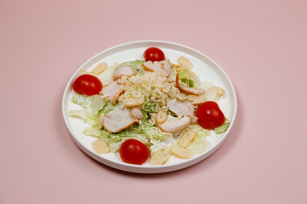 Салат "Цезарь с Курицей" с доставкой