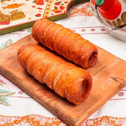 Жаренная сосиска в тесте