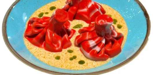 Хинкали с креветками в соусе Том Ям 180/50г