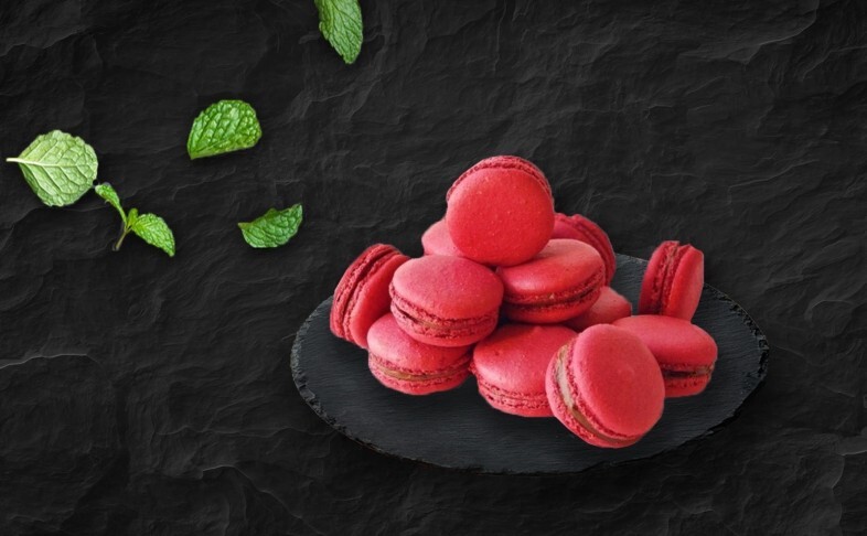 Макарун малиновый